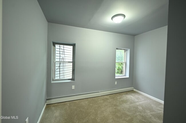 44 Alexander St Unit 2