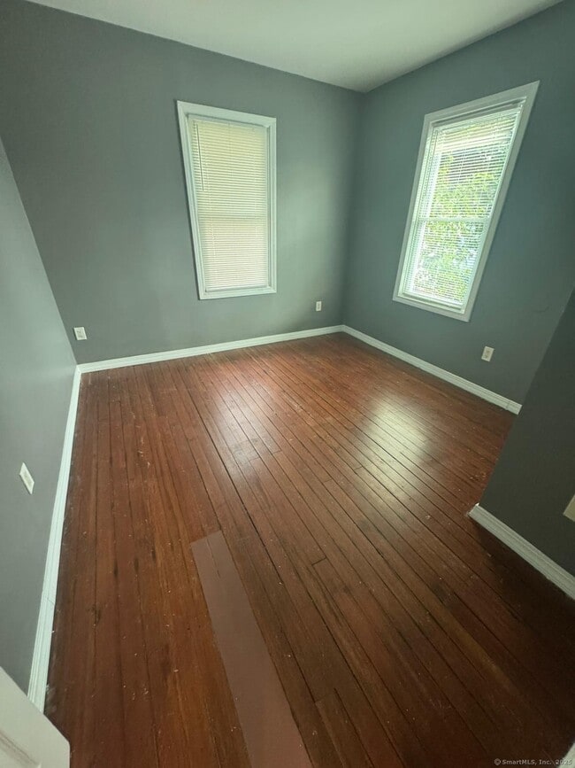 Photo - 220 Sheridan St