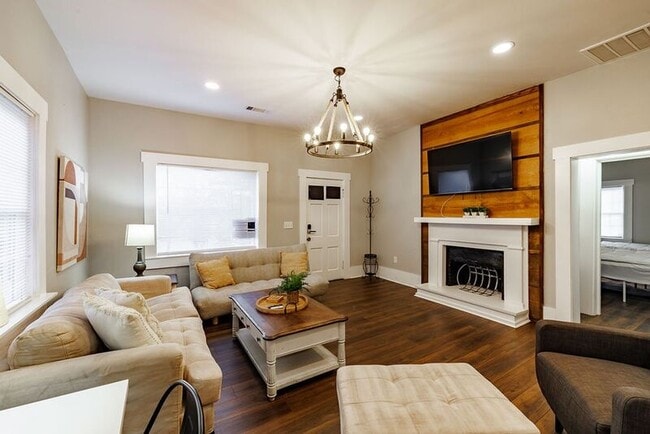 Photo - 1760 Old West Broad St