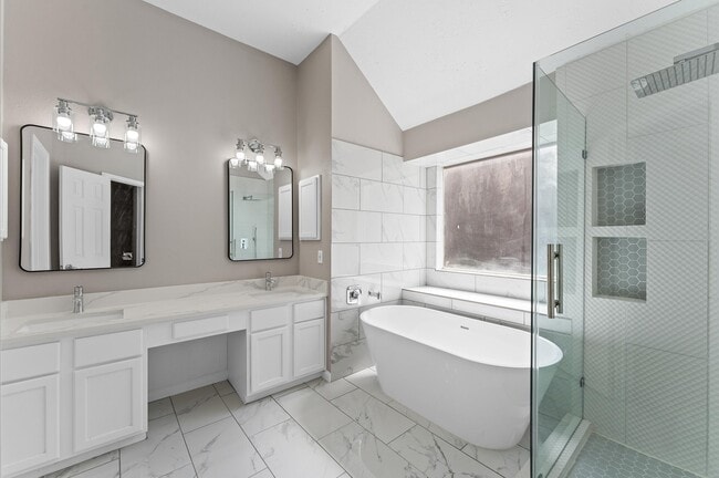 Photo - 15306 Goodman St