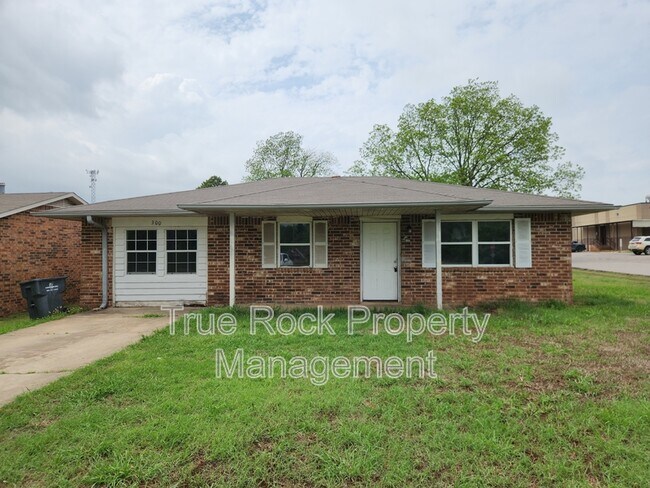 Building Photo - 300 S Cash