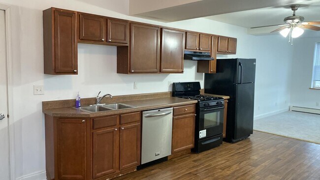 Photo - 211 W State St Unit #4