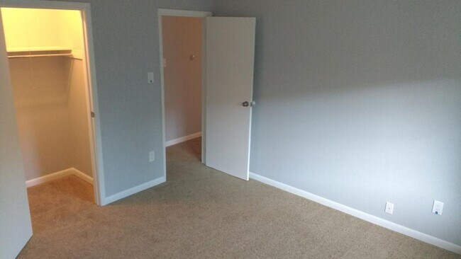 Photo - Cozy 2-Bedroom in Historic Georgetown – Mo... Unit 5