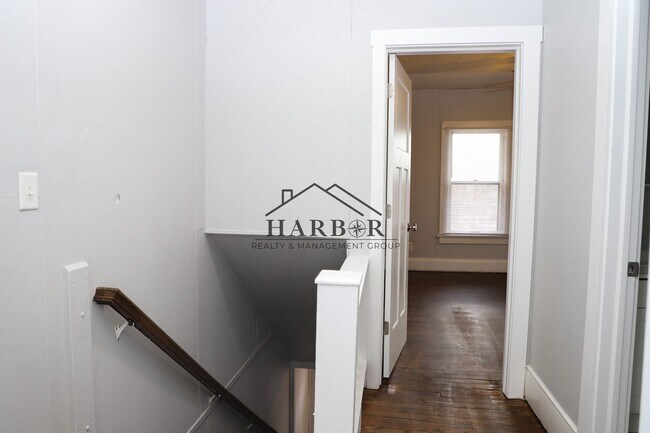 Photo - 11th Avenue NE Duplex