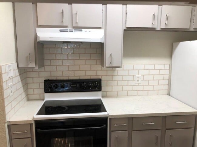 Photo - 2100 S Wilcrest Dr Unit 121