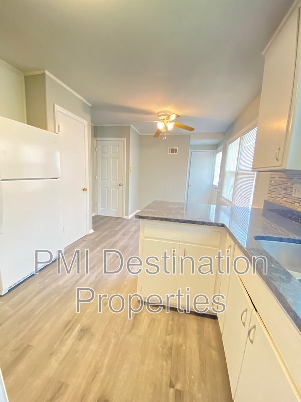 Photo - 6544 Metcalf Ave