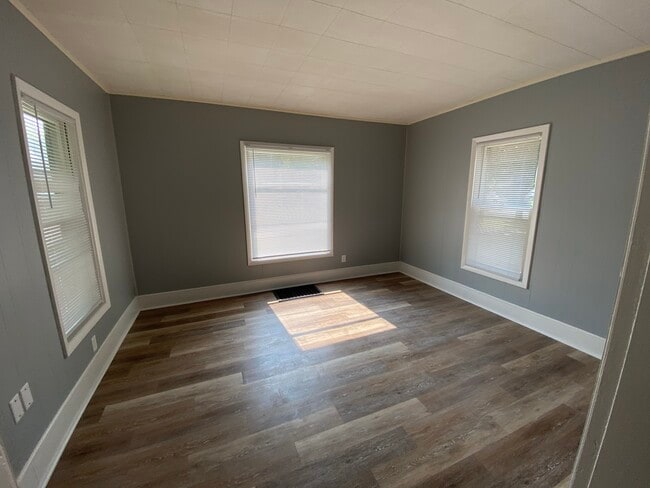 Photo - 711 Highland Ave