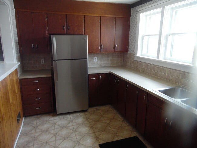 Photo - 1 Bedroom, 1 Bath Home,  close to Down Tow...
