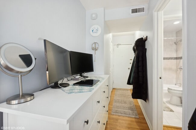 Photo - 2201 N Cleveland Ave Unit 502