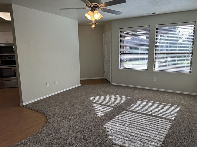 Building Photo - 388 S 100 W Unit 388 S 100 W #2