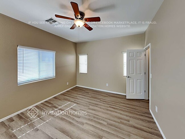 Photo - 4648 E Laurel Ave