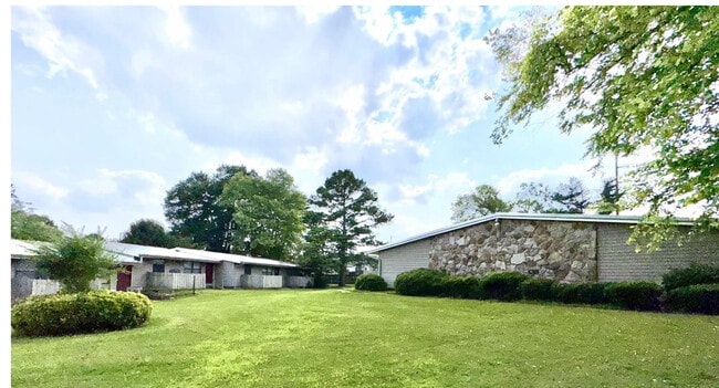 Wood Valley Apartments - Wood Valley Apartments