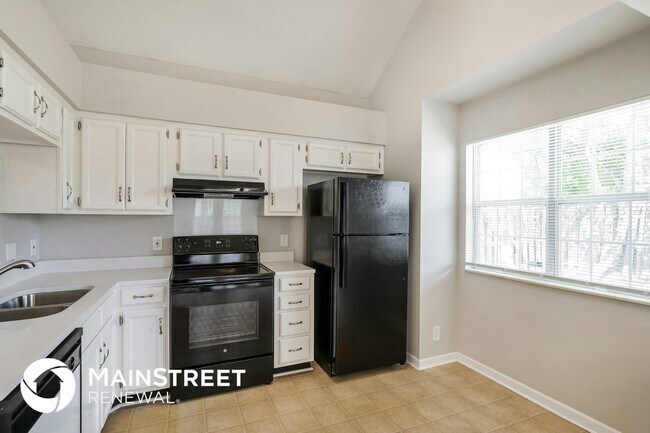 503 Selsey Ct S