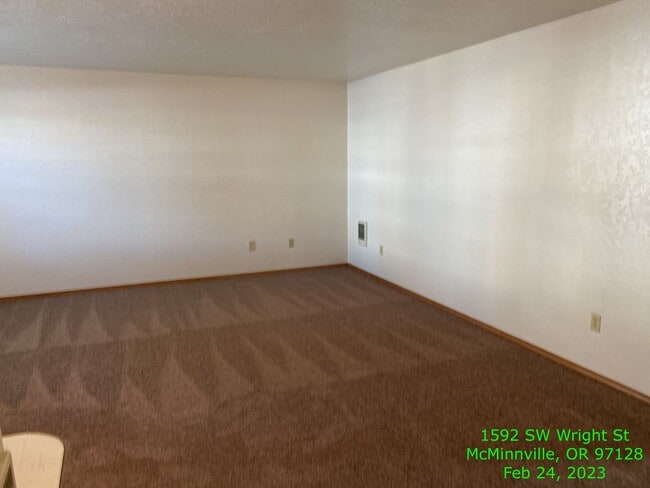 Photo - 1592 SW Wright St