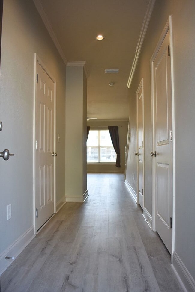 Photo - Freshly updated 3 Bedroom 2.5 Bath Townhouse 1 Car Garage available 3/1