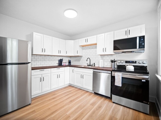 Photo - Newly Renovated 2 Bedroom Close to Hospitals