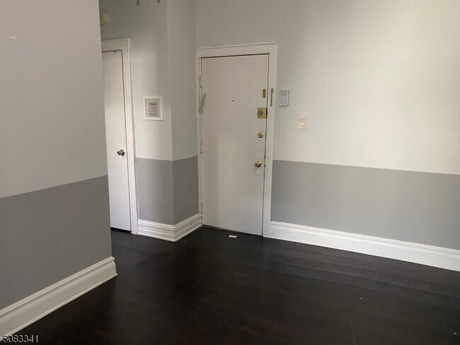 Photo - 292 Wainwright St Unit A7