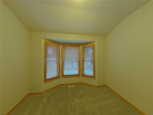 Photo - 2661 116th Ave NE
