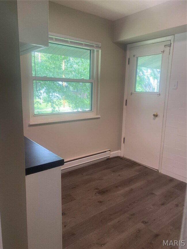 Photo - 7598 Hazelcrest Dr Unit E