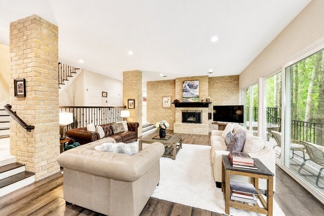 Photo - 201 Vanderpool Ln Unit 130
