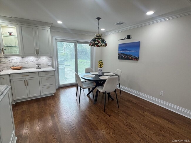 Photo - 18 Amalia Ln