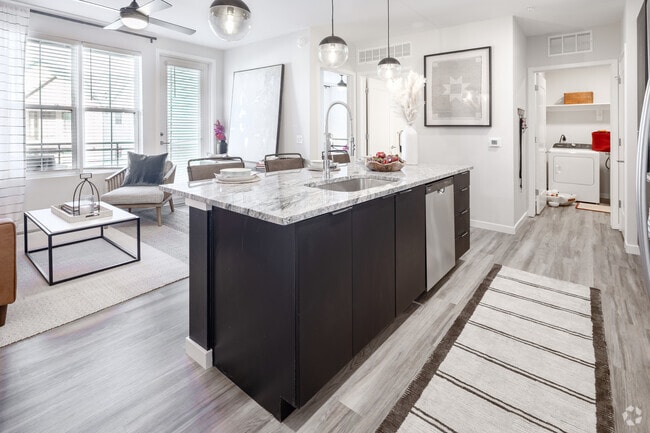 1BR, 1BA - 852SF - Kitchen - Arden Karl's Farm