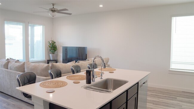 Photo - 2913 Crown Gate Dr