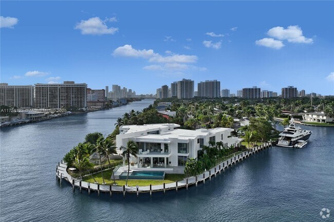 Building Photo - 501 Palm Dr Rental