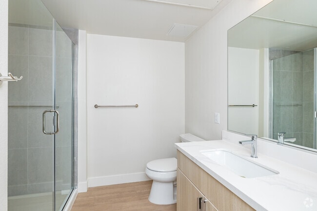 Shakespeare 2BR, 2BA - 1,040SF - Second Bathroom