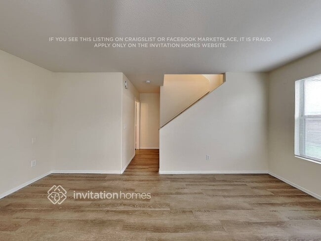 Photo - 2415 E Palm Beach Dr