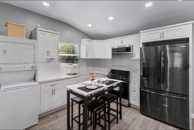 Photo - 4159 La Salle Ave