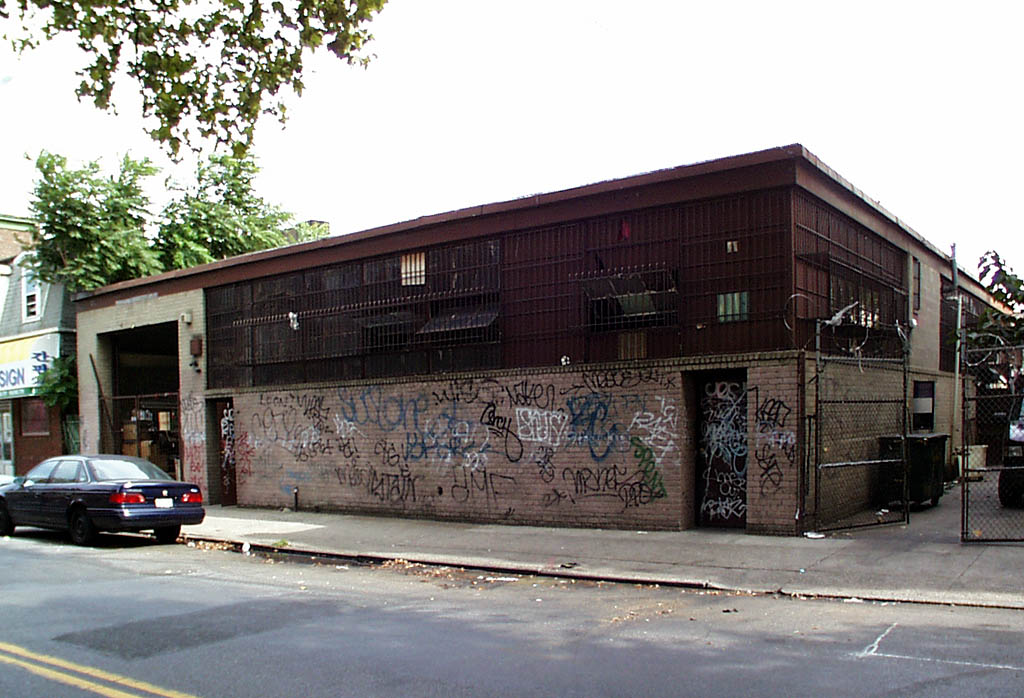 Photo - 99-10 43rd Ave