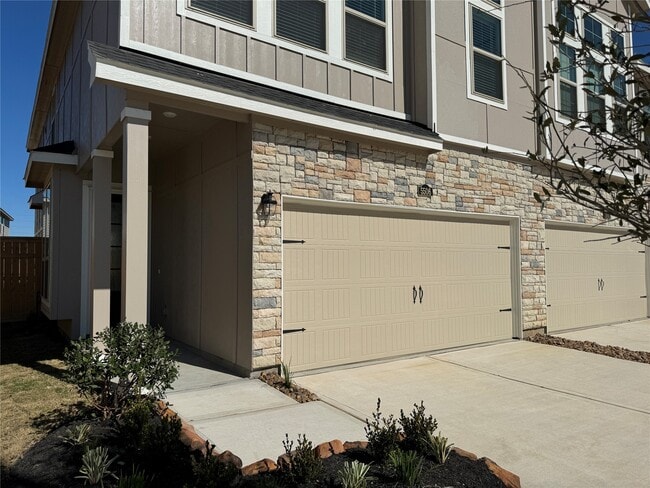 Photo - 5506 Amber Brook Ln