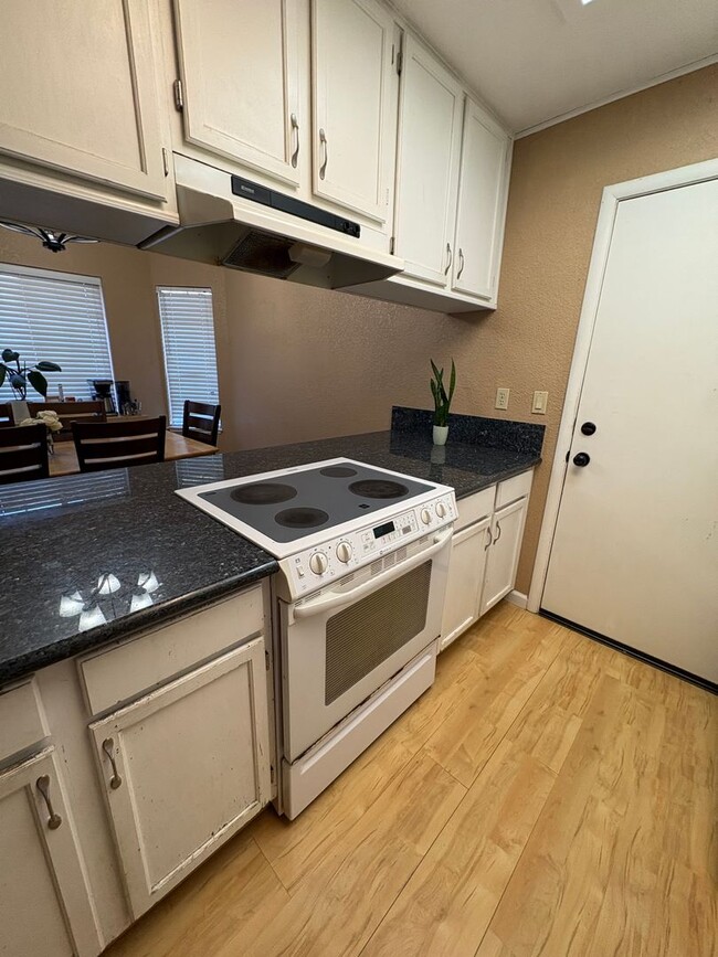 Photo - 3 Bed 2 Bath in South Davis Near Mace Ranch and Nugget Markets