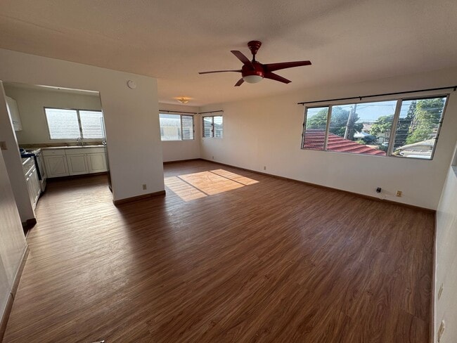 Building Photo - 3838 Keanu St Unit A Upstairs