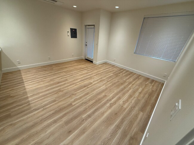 Photo - 849 Spring St Unit C6