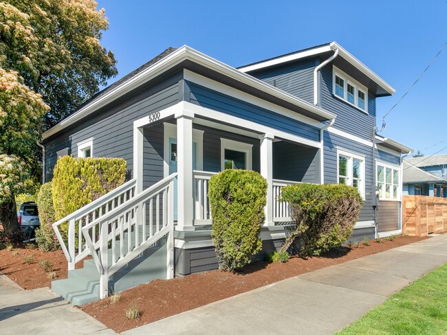 Building Photo - Gorgeous, updated 3-bdr Vernon bungalow w/...