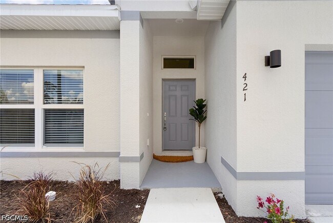 924 NE 11th Terrace