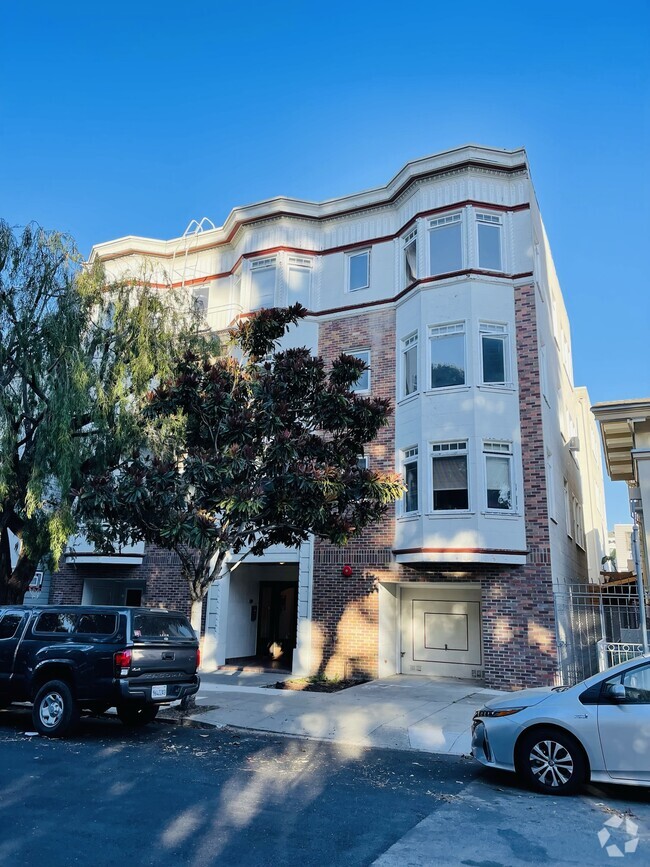 Building Photo - 486 Funston Ave Unit 203 Rental