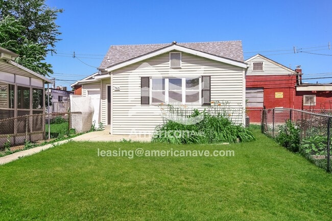 Photo - 765 Regina Ave