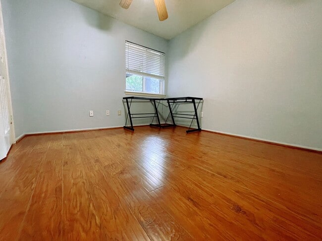 Building Photo - 1906 Woodstream Blvd Rental
