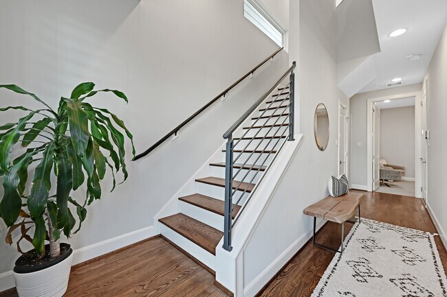 Photo - 1715 Goliad St