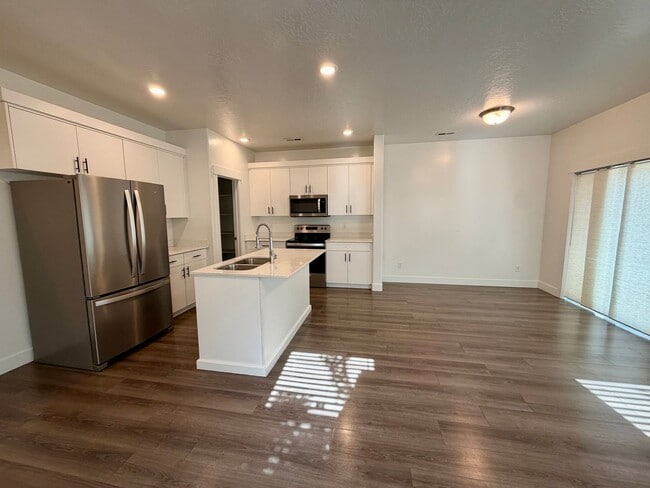 Photo - Move In Special — 1 Month Rent Free | Updated 3 Bed 2.5 Bath Townhome for Rent in North Ogden