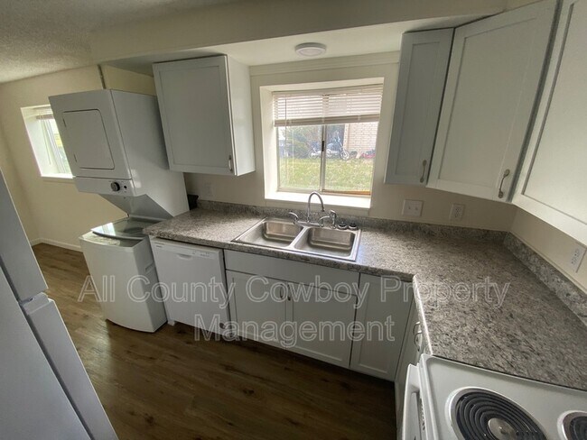 Photo - 705 Ferris Ct Unidad Apt. 2