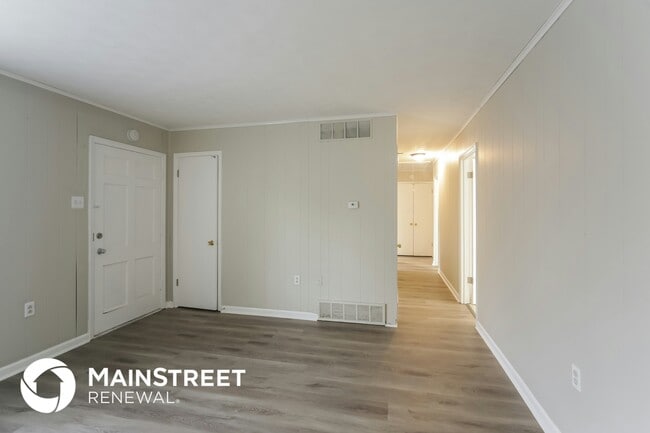 Photo - 2812 Lake Park Rd