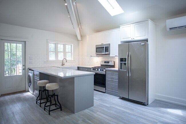 Photo - 113 Barclay Rd Unidad 113B Barclay