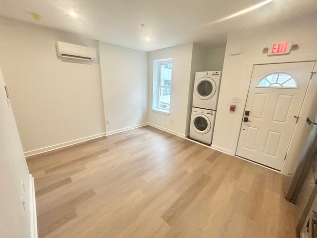 Photo - 2725 W Girard Ave Unit 2R