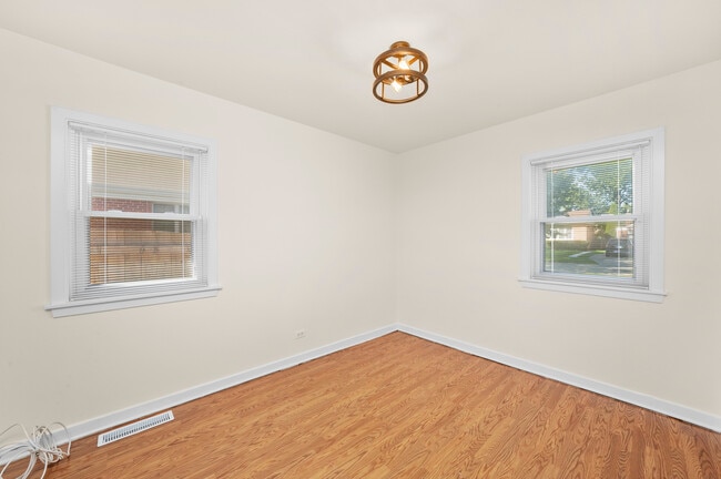 Photo - 1621 S Crescent Ave