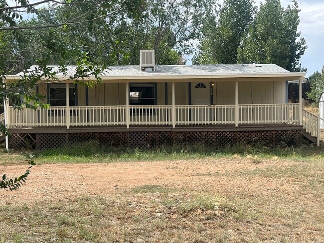 Building Photo - ***3 BEDROOM/2 BATHROOM IN PRESCOTT VALLEY***