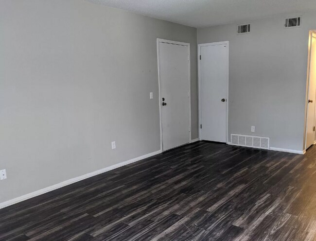 Photo - 3223 Schuetzen Ln